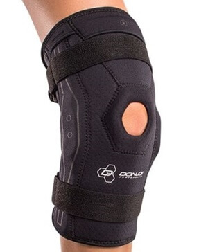 T scope brace  Knee brace outfit, Leg cast, Knee injury snapchat