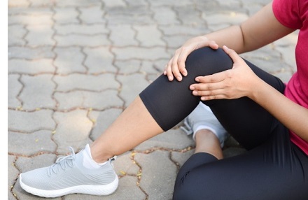 Quadriceps Tendon Injuries: Causes, Symptoms, Diagnosis & Treatment of Quadriceps Tendon Ruptures & Tears